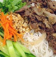 27. Bun Bo Xao